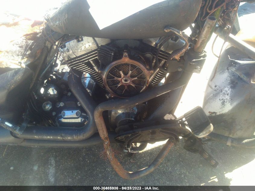 2010 HARLEY-DAVIDSON FLHX - 1HD1KB415AB636723