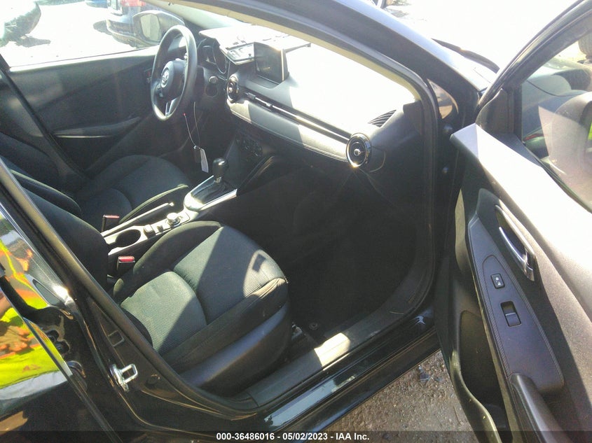 VIN 3MYDLBYV2HY182260 2017 TOYOTA YARIS IA