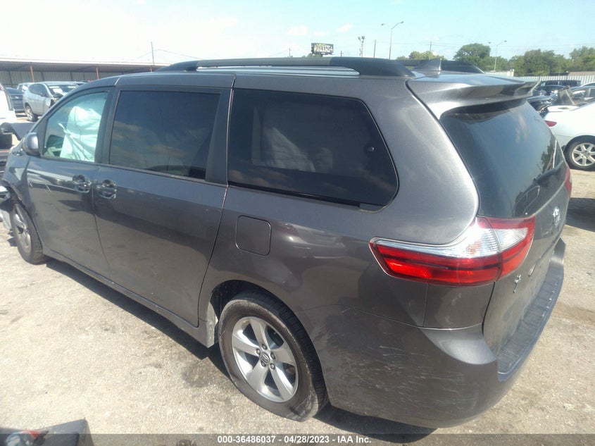 VIN 5TDKZ3DC6JS926115 2018 TOYOTA SIENNA LE