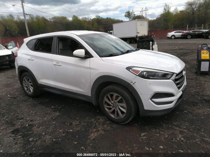 2017 HYUNDAI TUCSON SE - KM8J23A48HU265900