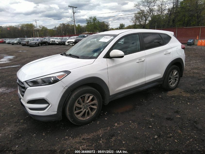 2017 HYUNDAI TUCSON SE - KM8J23A48HU265900
