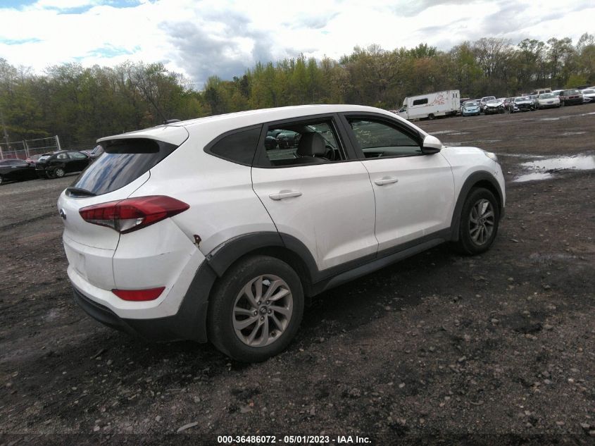 2017 HYUNDAI TUCSON SE - KM8J23A48HU265900
