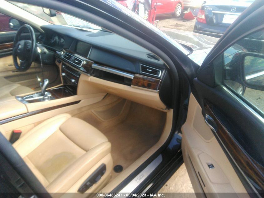 2013 BMW 7 SERIES 740LI - WBAYE4C55DD136929