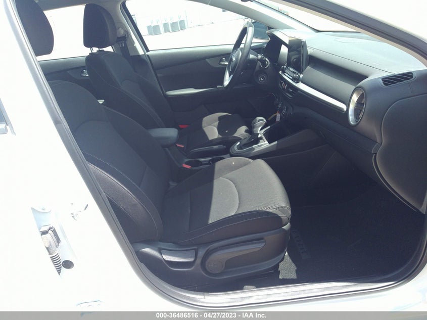 VIN 3KPF24AD7ME389438 2021 KIA FORTE LXS