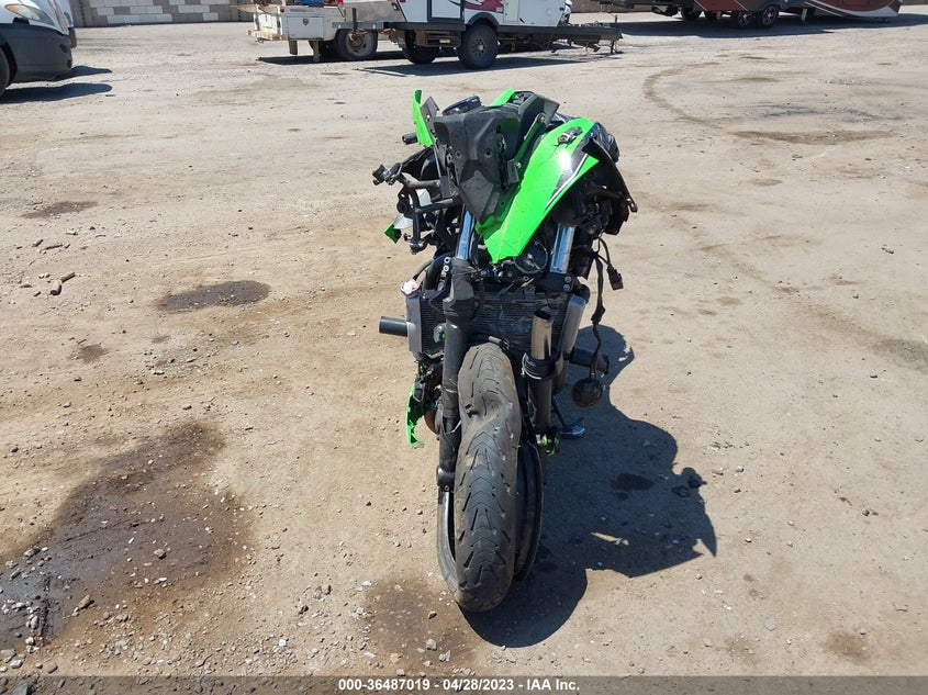 VIN JKAEXEK15HDA04342 2017 KAWASAKI EX650 F