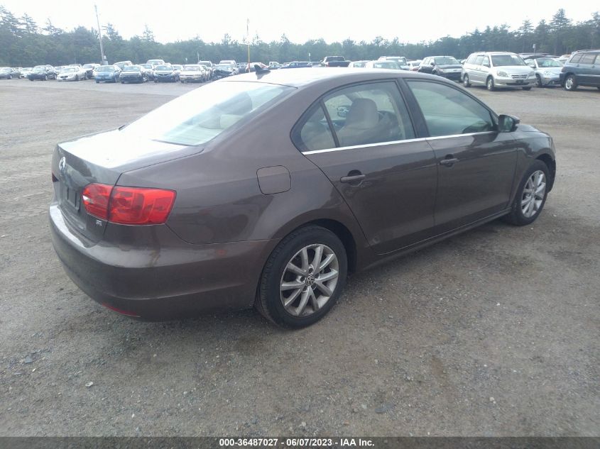 2014 VOLKSWAGEN JETTA SEDAN SE - 3VWD17AJ8EM400291