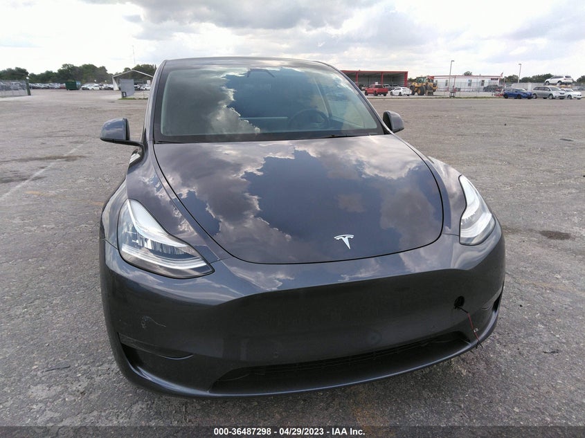 VIN 7SAYGDEE2NF443157 2022 TESLA MODEL Y LONG RANGE