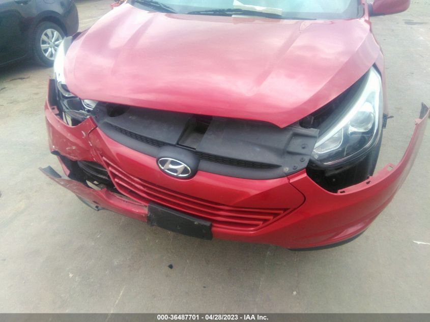 2015 HYUNDAI TUCSON SE - KM8JUCAGXFU045224