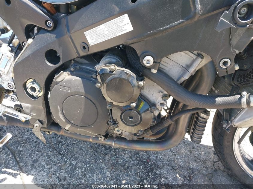 2006 SUZUKI GSX-R1000 - JS1GT76A062111198