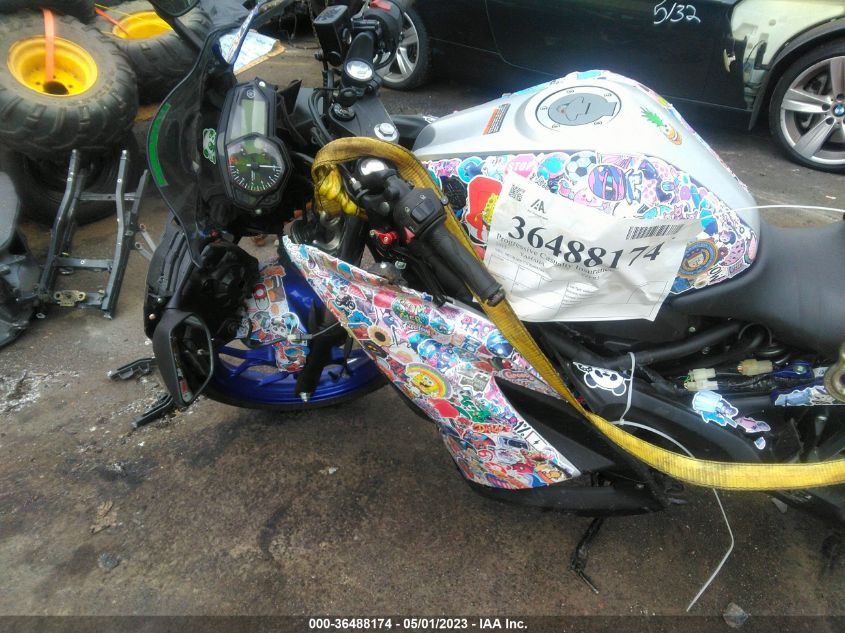 2015 YAMAHA YZFR3 MH3RH06Y2FK004286