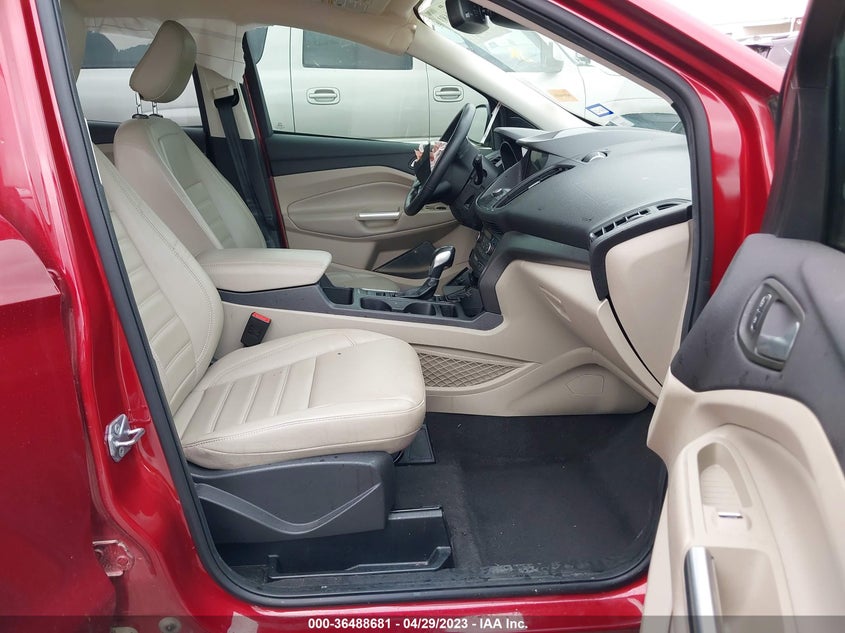 VIN 1FMCU0HD2KUB56508 2019 FORD ESCAPE SEL
