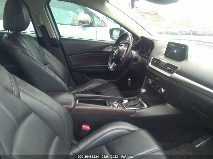 2018 MAZDA MAZDA3 4-DOOR TOURING 3MZBN1V32JM206225