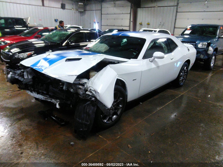 VIN 2C3CDZGG7JH256744 2018 DODGE CHALLENGER GT