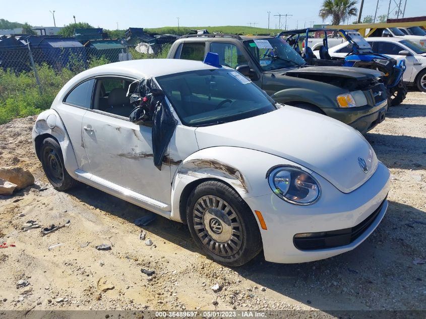 2013 VOLKSWAGEN BEETLE COUPE 2.5L - 3VWJX7AT2DM690643