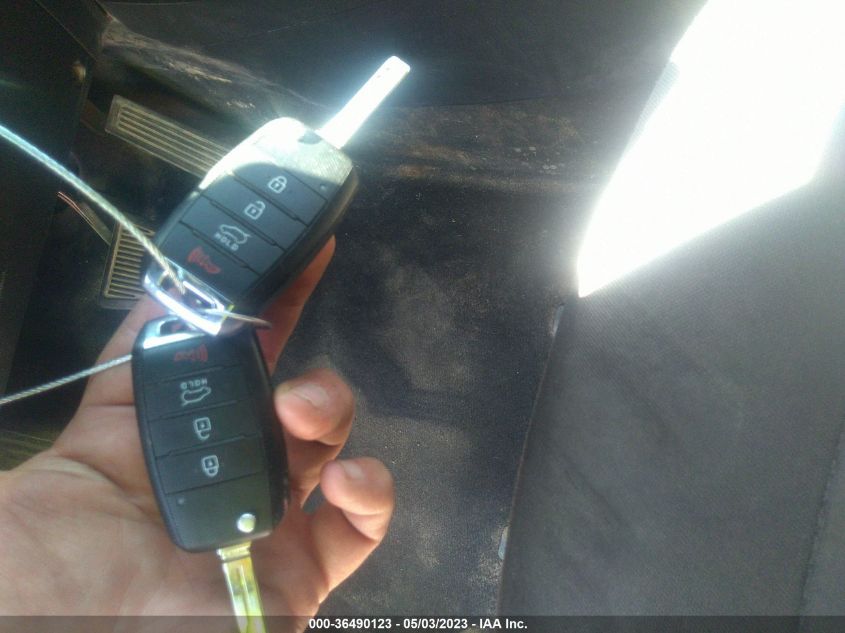 2016 KIA SOUL BASE - KNDJN2A28G7393412