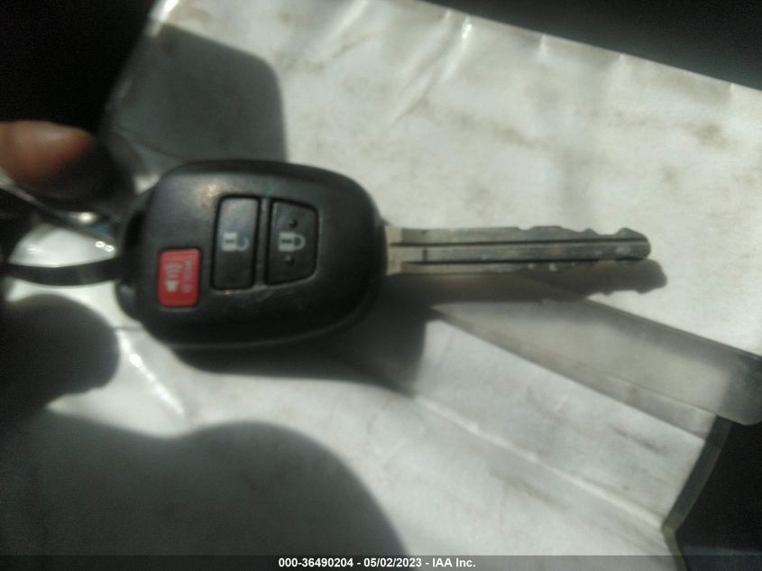 2015 TOYOTA RAV4 LE - JTMZFREV1FJ040539