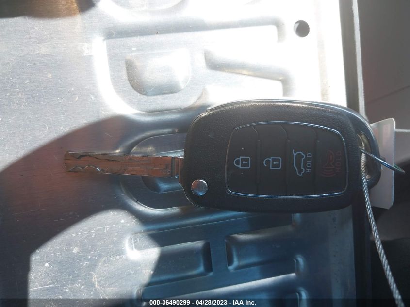 2016 HYUNDAI TUCSON SE - KM8J33A41GU028483