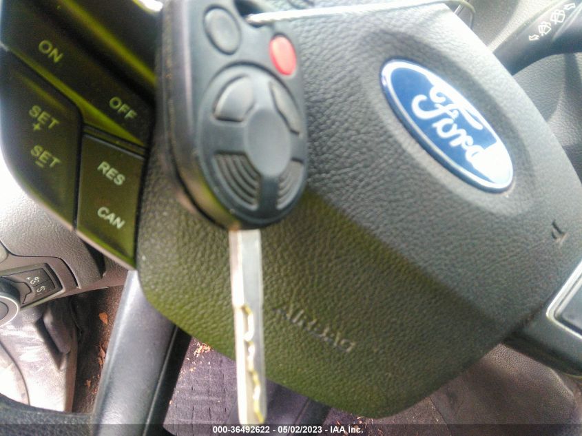 2015 FORD FOCUS SE - 1FADP3K24FL339340