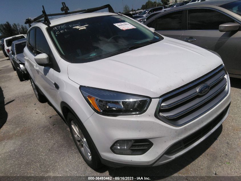 2017 FORD ESCAPE SE - 1FMCU0GD7HUE77325