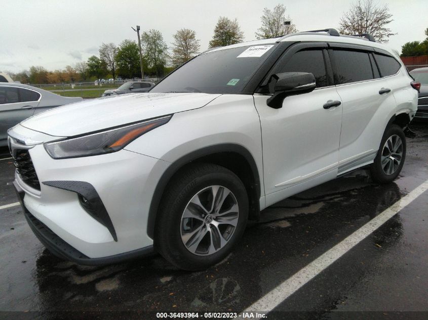 2022 TOYOTA HIGHLANDER XLE - 5TDHZRBH8NS251627
