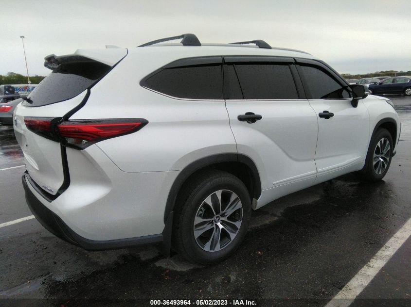2022 TOYOTA HIGHLANDER XLE - 5TDHZRBH8NS251627