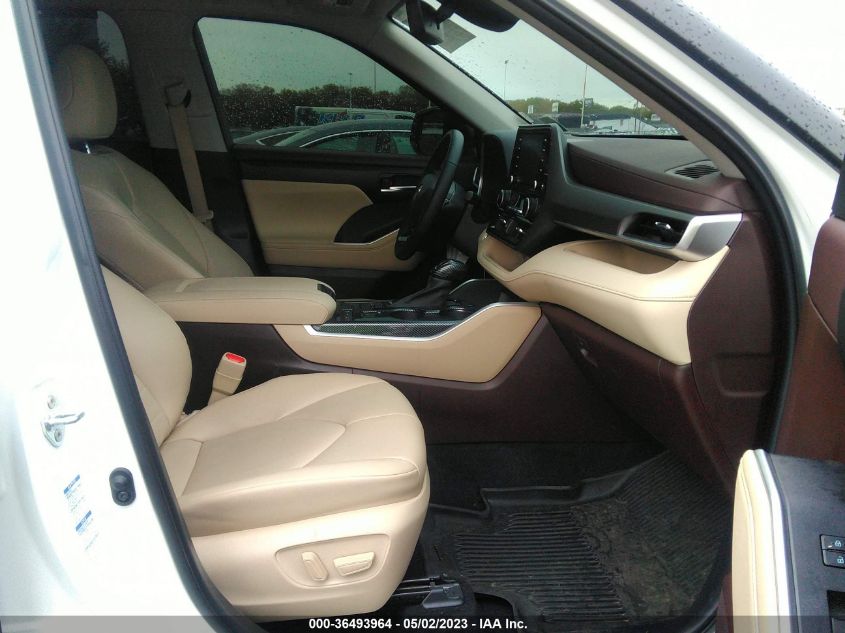2022 TOYOTA HIGHLANDER XLE - 5TDHZRBH8NS251627