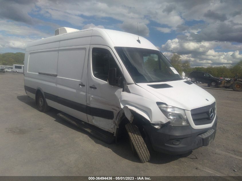 2015 MERCEDES-BENZ SPRINTER CARGO VANS - WD3PE8DC9FP142652