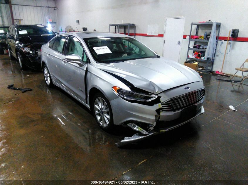 2017 FORD FUSION ENERGI TITANIUM/PLATINUM - 3FA6P0SU2HR267874