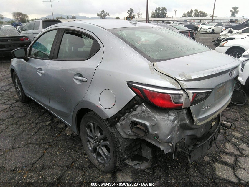 VIN 3MYDLBYV8KY525631 2019 TOYOTA YARIS SEDAN L/LE/XLE