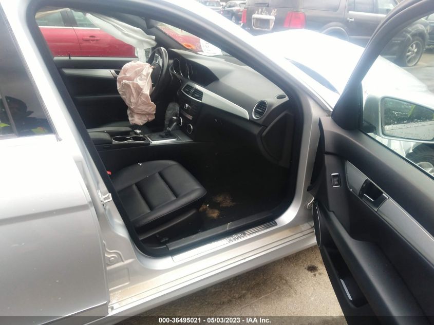 2014 MERCEDES-BENZ C 300 SPORT 4MATIC/LUXURY 4MATIC WDDGF8AB4EA894958