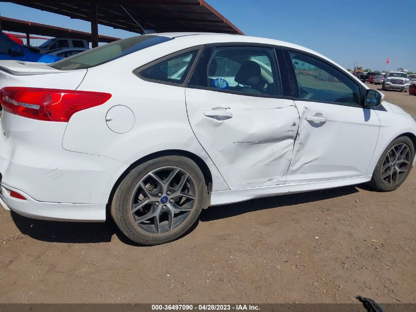 2016 FORD FOCUS SE - 1FADP3F28GL315411