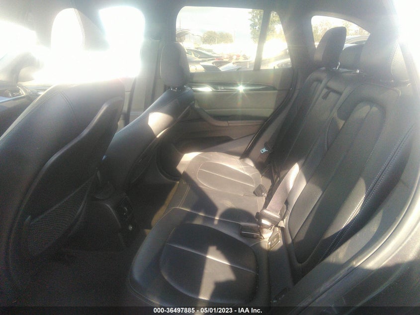 VIN WBXHT3C35J5F90868 2018 BMW X1 XDRIVE28I