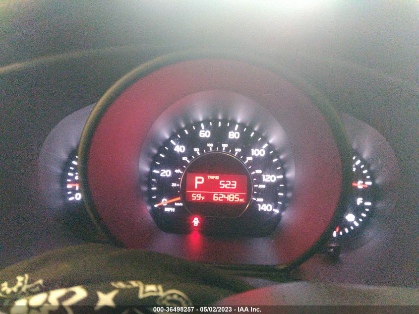 2016 KIA SOUL + - KNDJP3A58G7326061