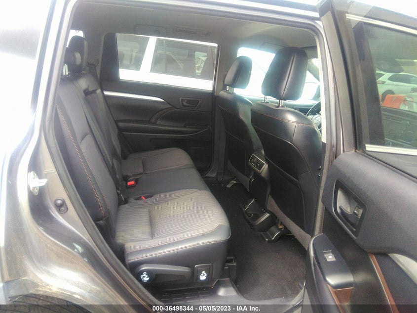VIN 5TDZZRFH3JS277934 2018 TOYOTA HIGHLANDER LE