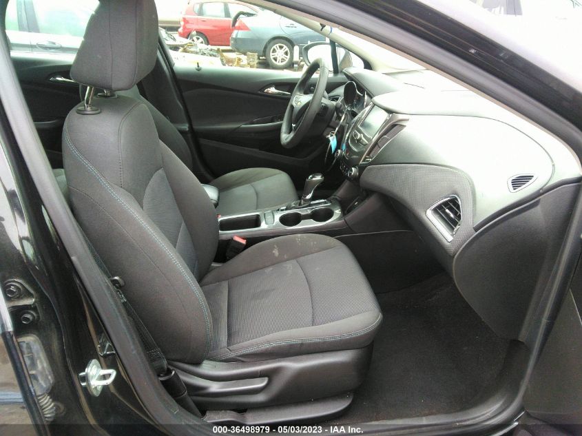 2018 CHEVROLET CRUZE LT - 1G1BE5SM8J7200228