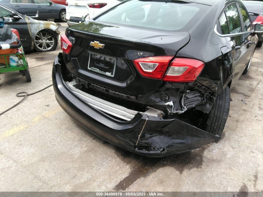 2018 CHEVROLET CRUZE LT - 1G1BE5SM8J7200228