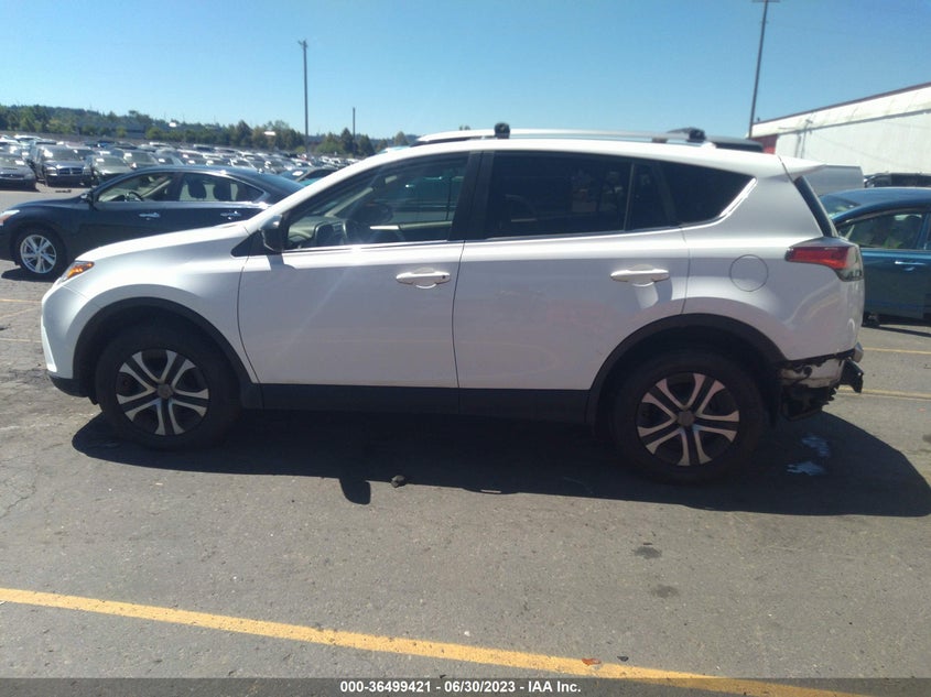 VIN JTMBFREV6HJ130824 2017 TOYOTA RAV4 LE