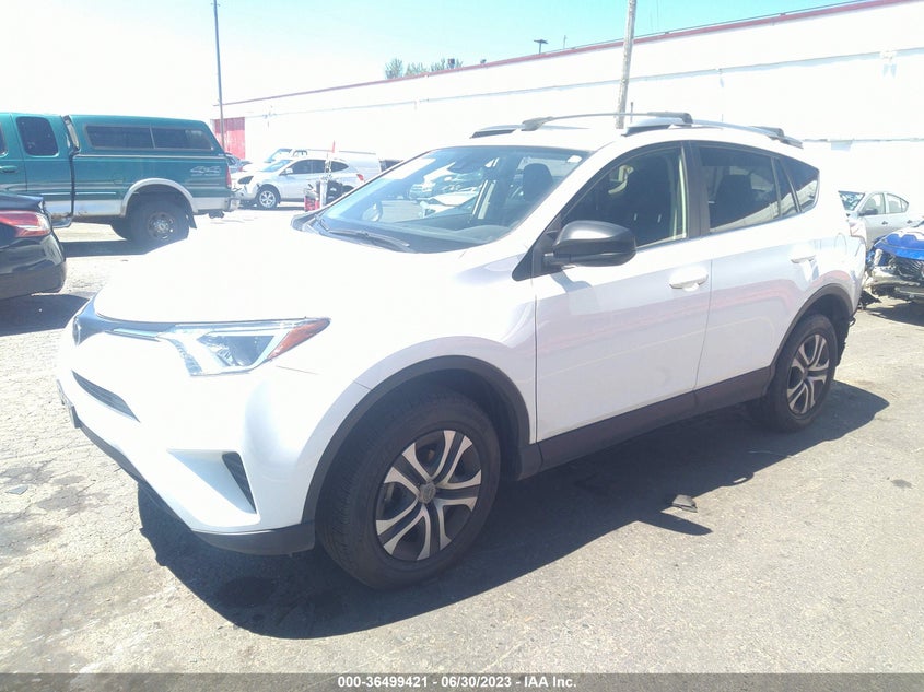 VIN JTMBFREV6HJ130824 2017 TOYOTA RAV4 LE
