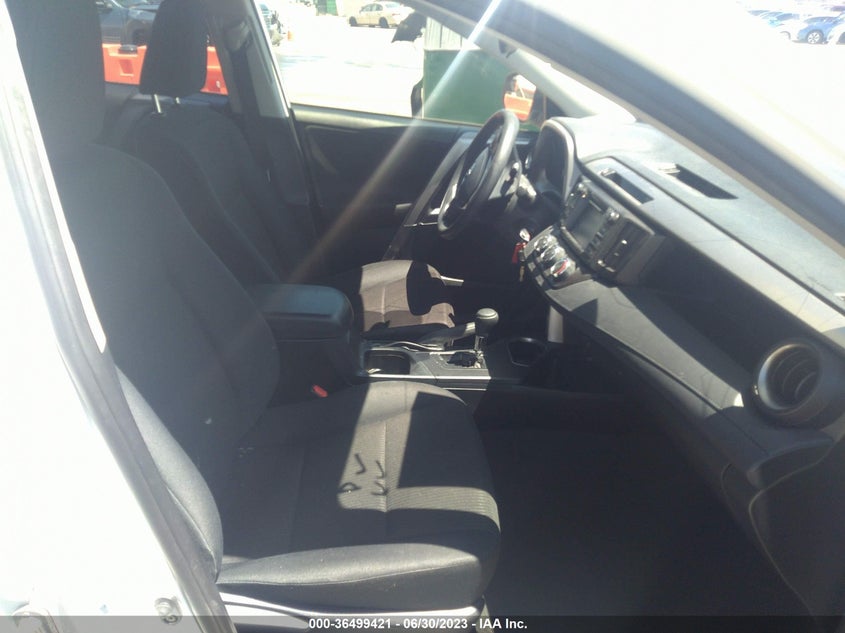 VIN JTMBFREV6HJ130824 2017 TOYOTA RAV4 LE