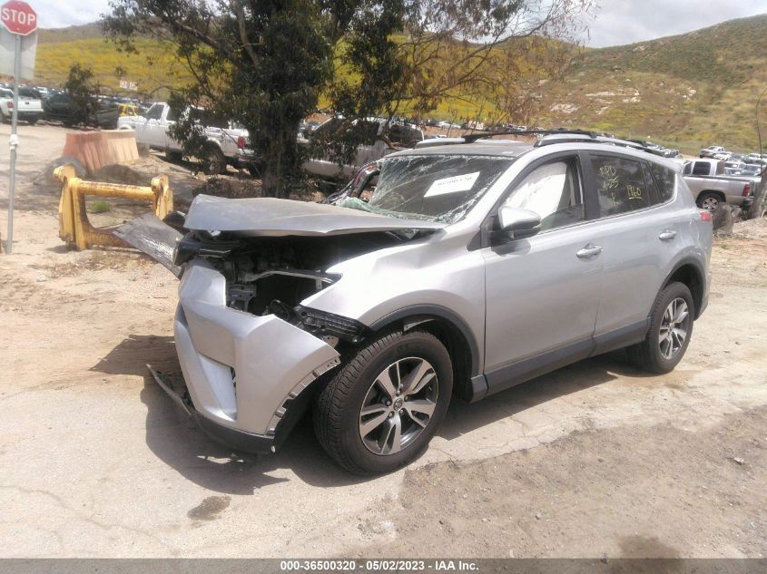 2018 TOYOTA RAV4 XLE - JTMWFREV5JJ161960
