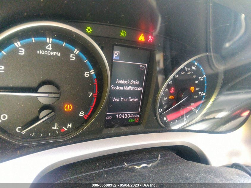 2018 TOYOTA RAV4 XLE - JTMWFREV2JJ732305