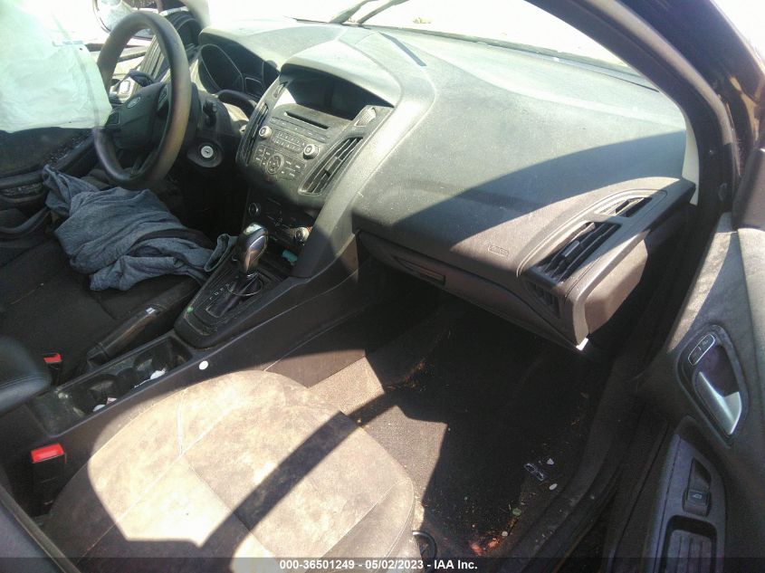 2015 FORD FOCUS SE - 1FADP3K20FL256942
