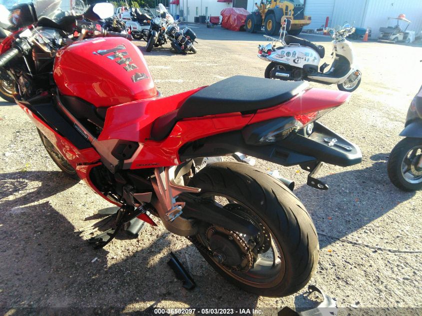 2014 HONDA VFR800 F JH2RC7916EK000137
