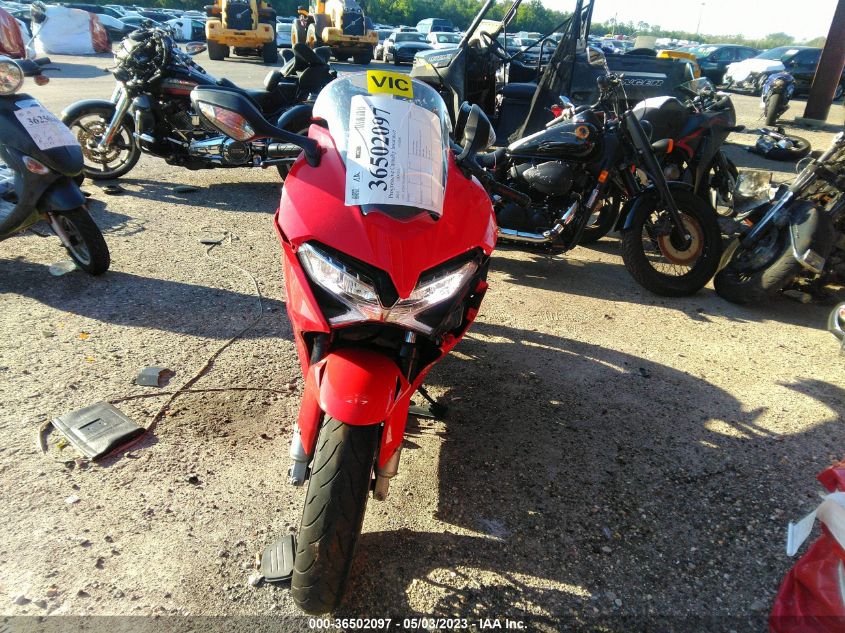 2014 HONDA VFR800 F JH2RC7916EK000137