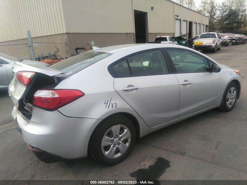 2016 KIA FORTE LX - KNAFX4A63G5555082