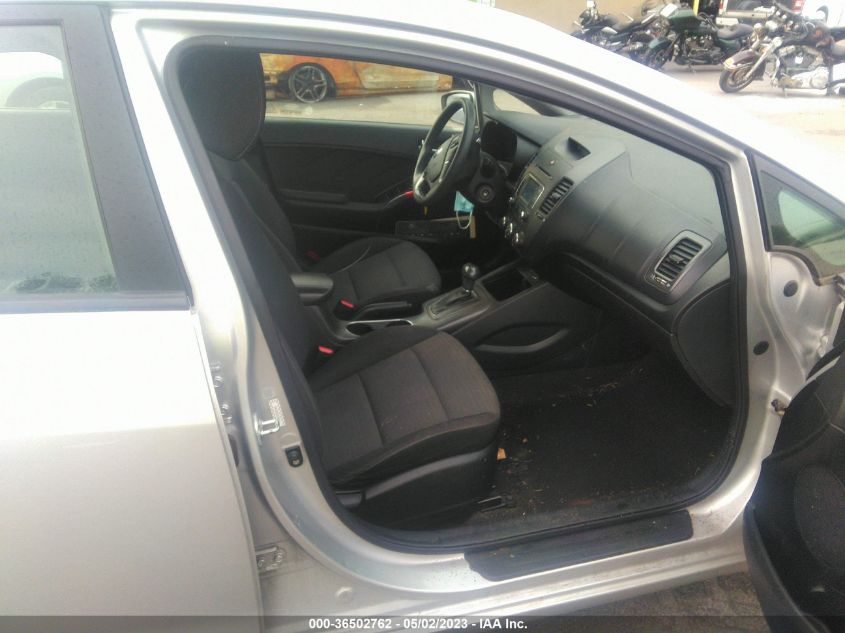 2016 KIA FORTE LX - KNAFX4A63G5555082
