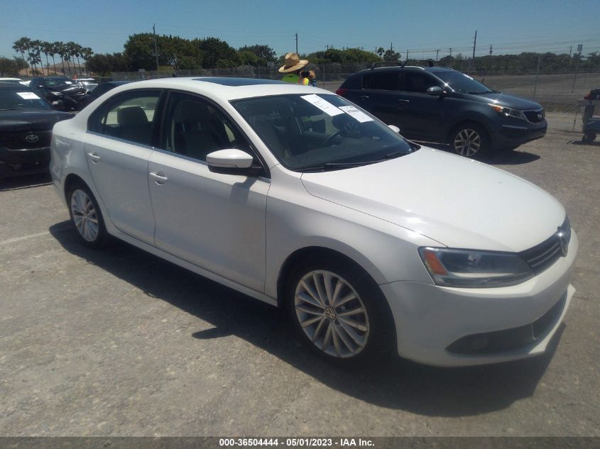 2013 VOLKSWAGEN JETTA SEDAN SEL W/NAV - 3VWLP7AJ2DM261168