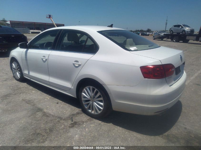 2013 VOLKSWAGEN JETTA SEDAN SEL W/NAV - 3VWLP7AJ2DM261168