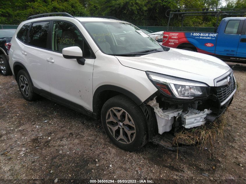 2020 SUBARU FORESTER PREMIUM - JF2SKAJC6LH597535