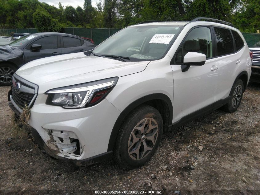 2020 SUBARU FORESTER PREMIUM - JF2SKAJC6LH597535